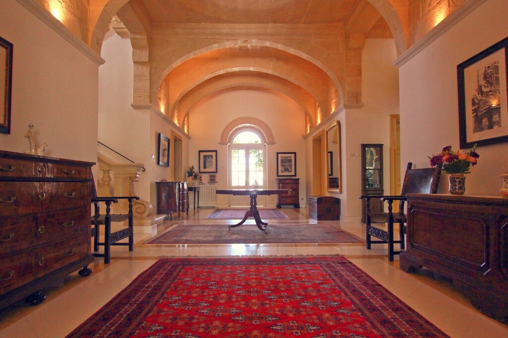 Qrendi-furnished-palazzo-christies-malta