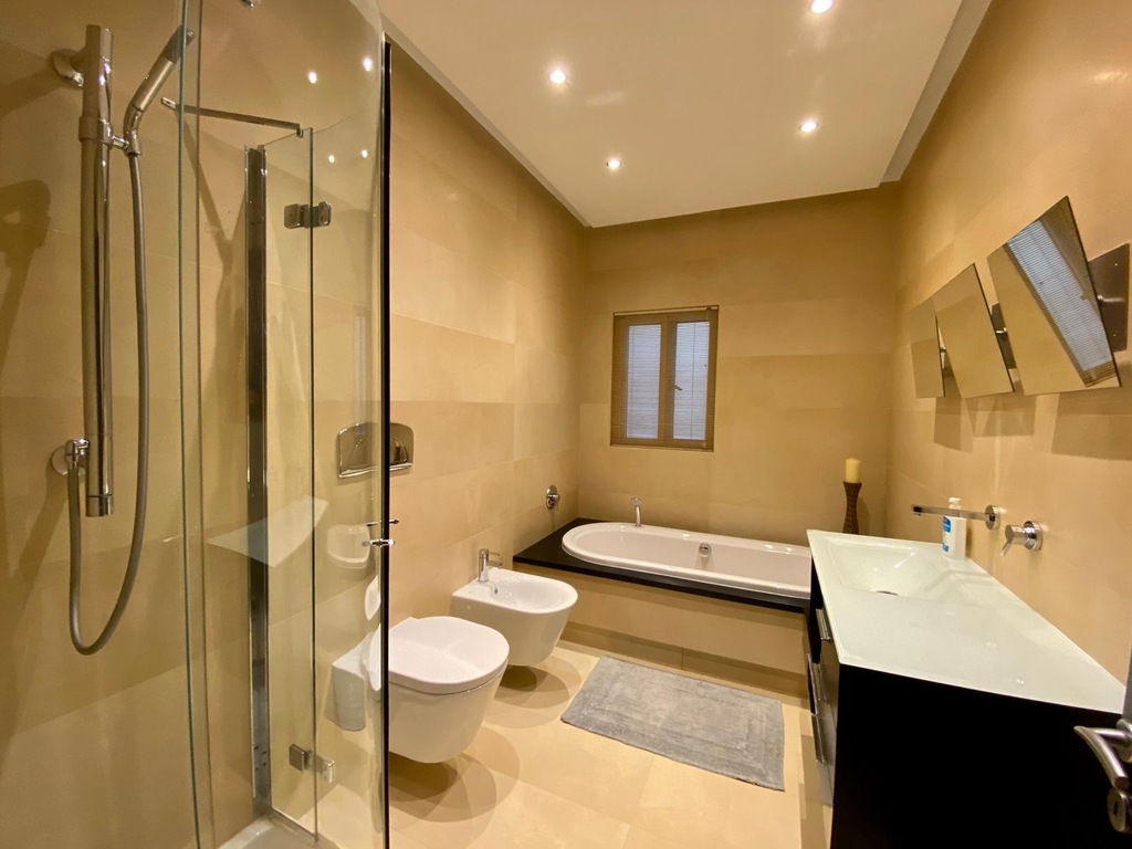 Sliema Seafront Apartment's Image 13