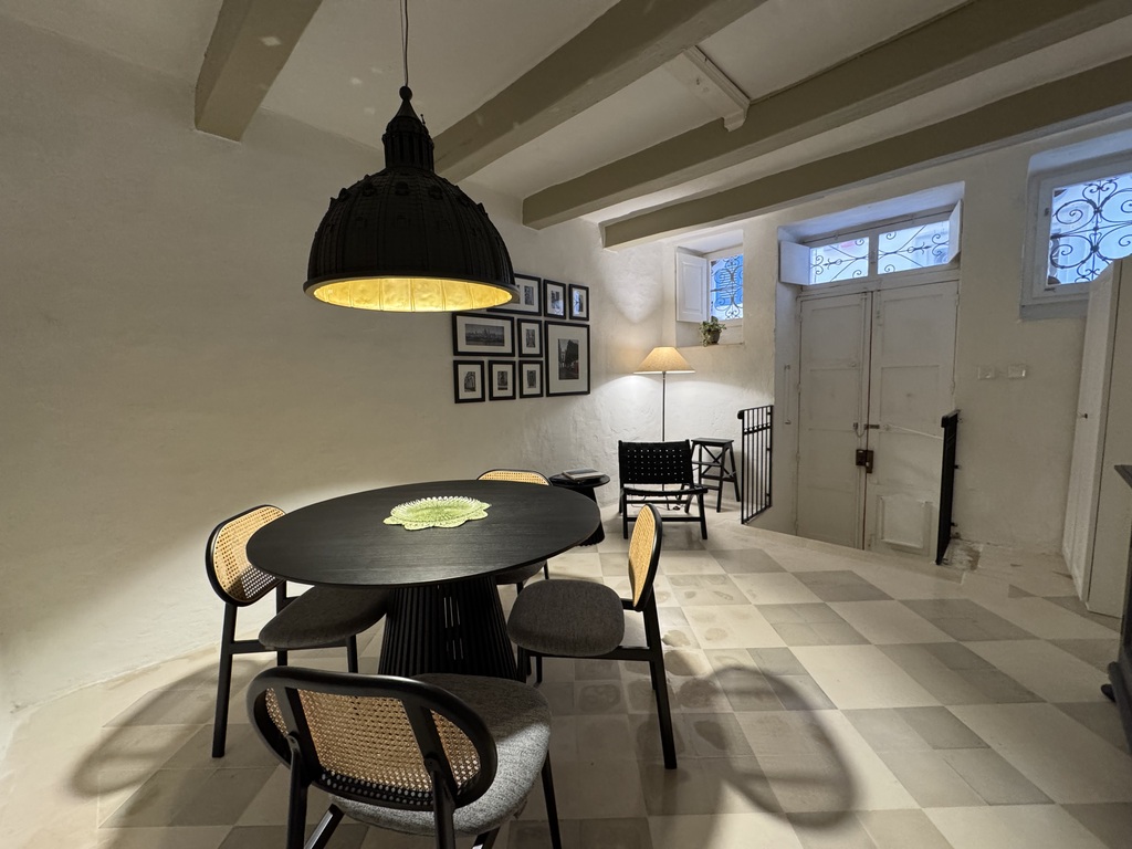 Valletta-townhouse-to-let-long-term-christies-malta