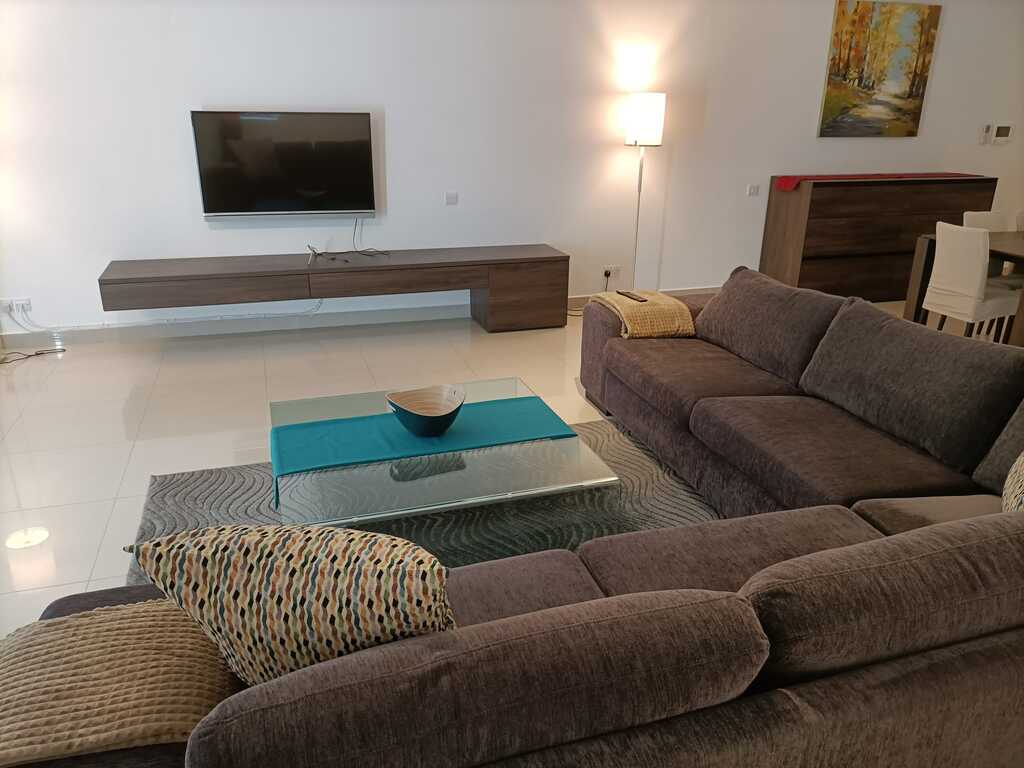 Maisonette-to-let-safe-location-christies-malta