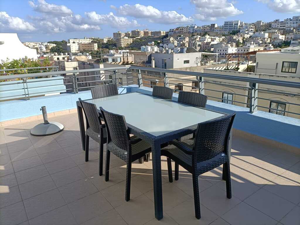 Swieqi Furnished Maisonette's Image 3