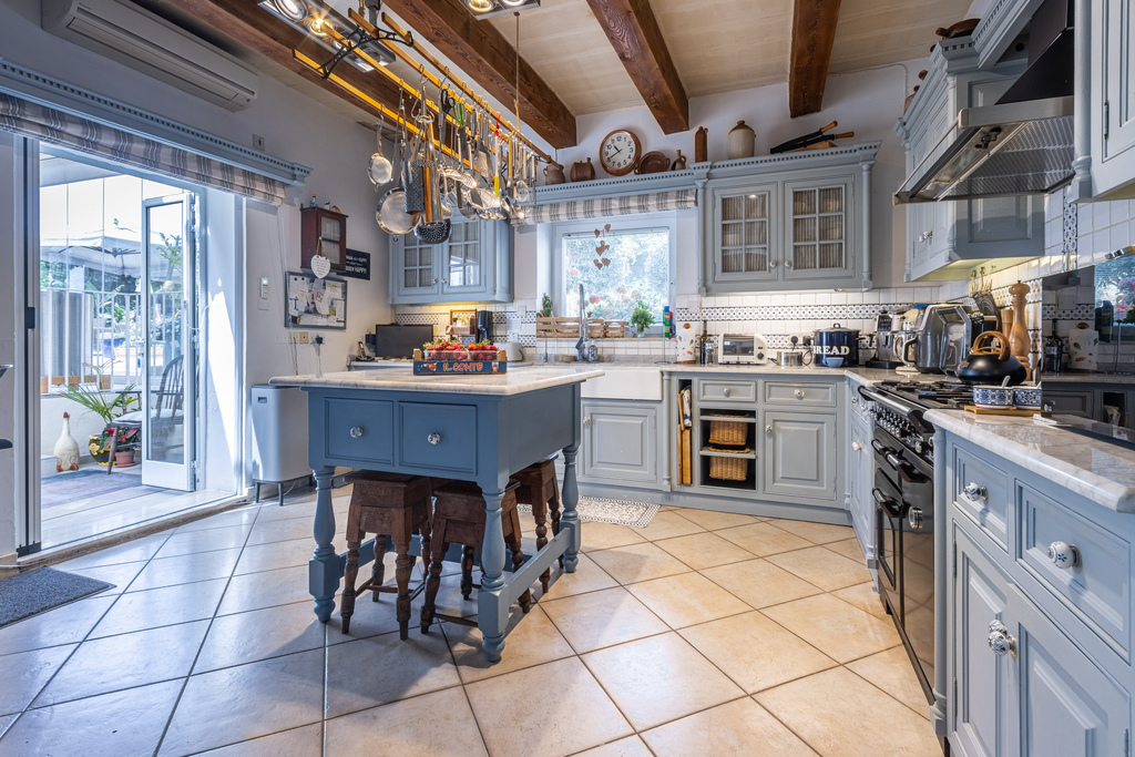 Country Estate's Image 8