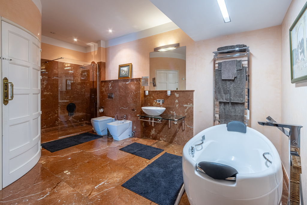 Ta' Xbiex Seafront Apartment's Image 22