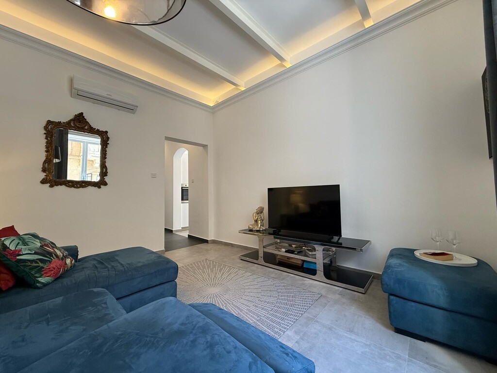 Sliema-maisonette-long-term-christies-malta