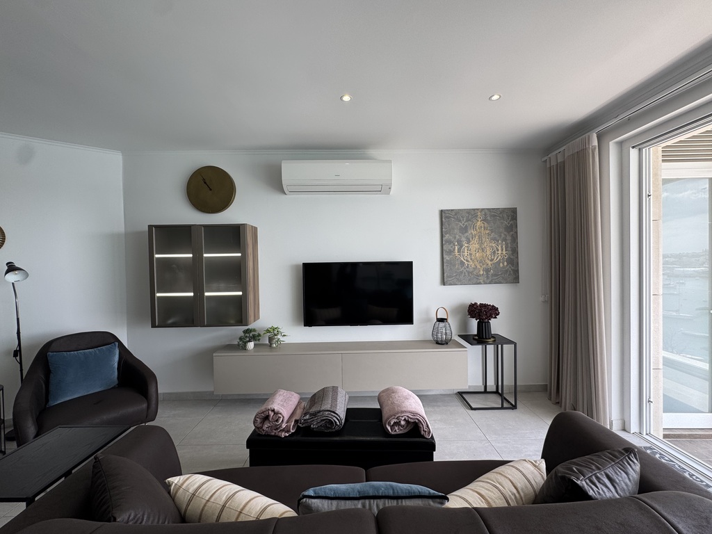 Sliema-apartment-with-sea-views-christies-malta
