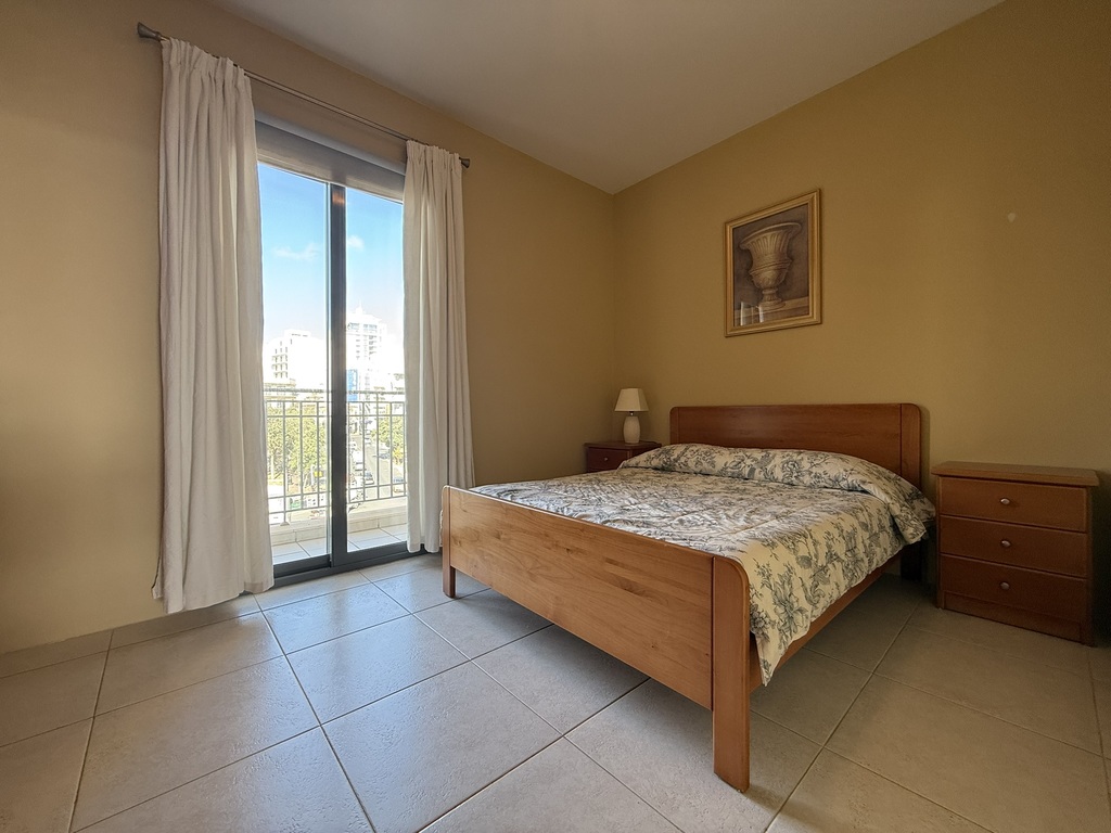 Portomaso Marina View Apartment's Image 9