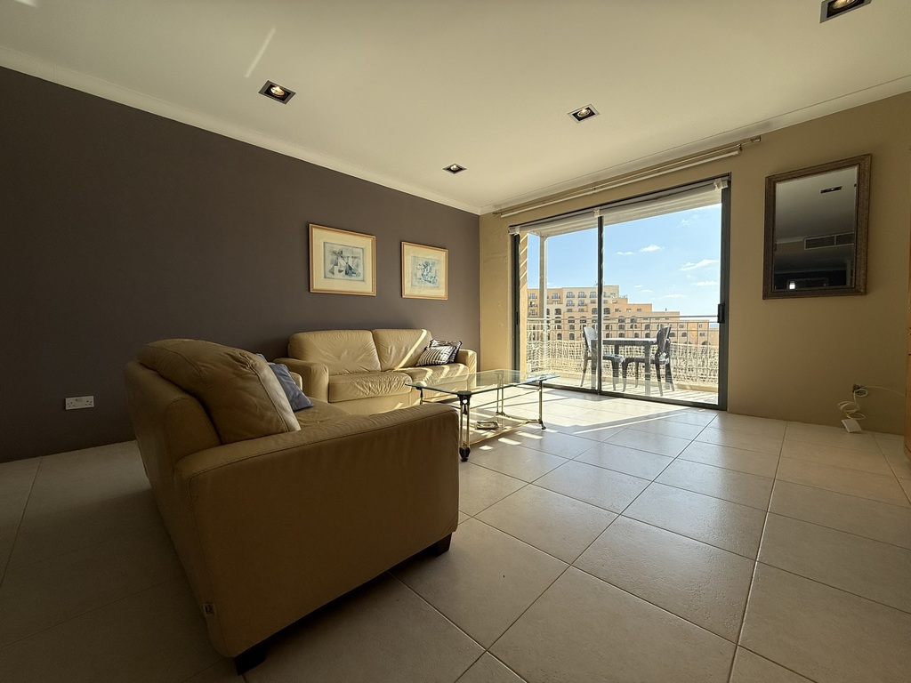 Portomaso Marina View Apartment's Image 5