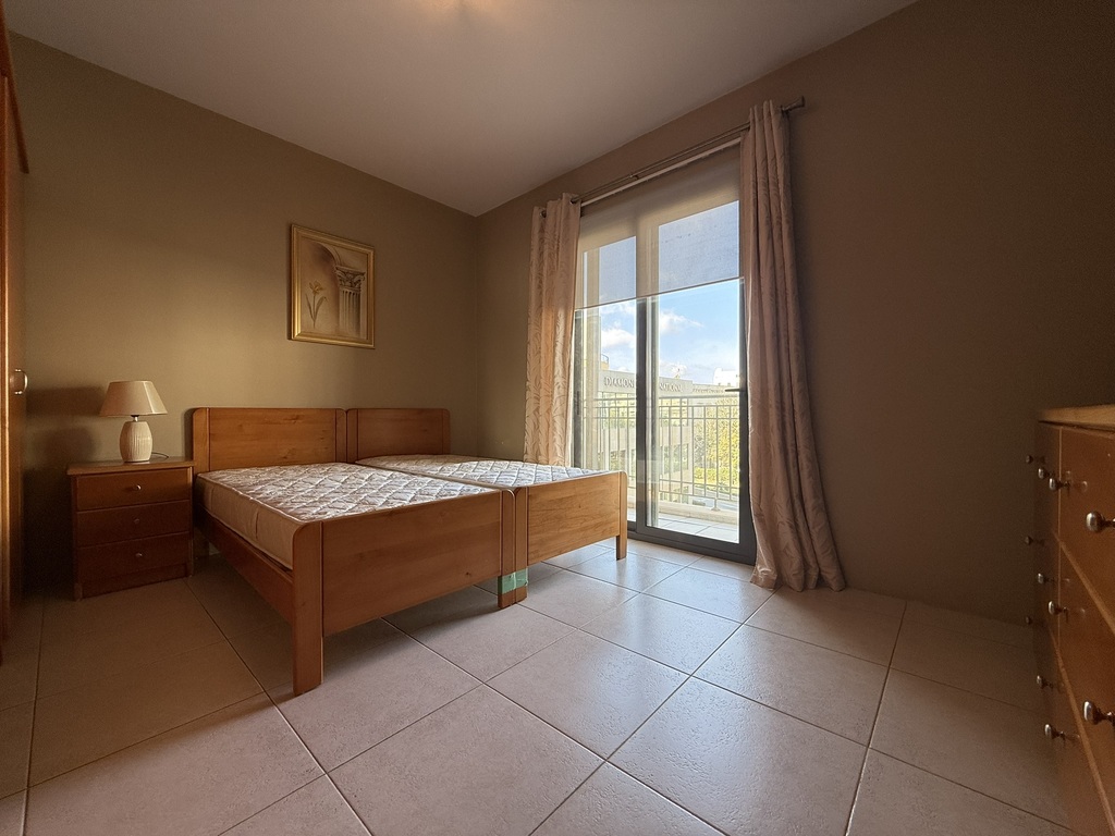 Portomaso Marina View Apartment's Image 11