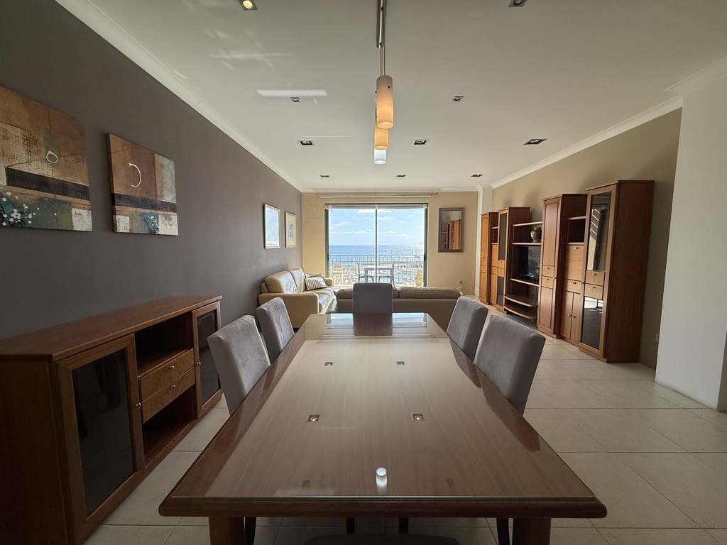 Portomaso Marina View Apartment's Image 6