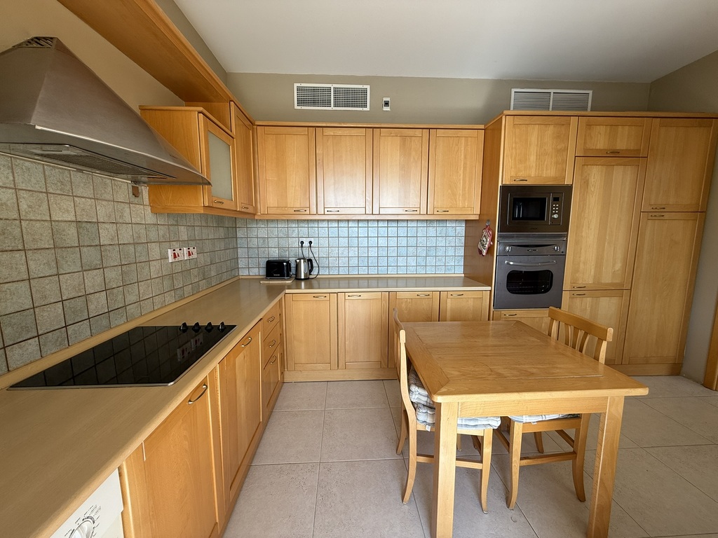 Portomaso Marina View Apartment's Image 8