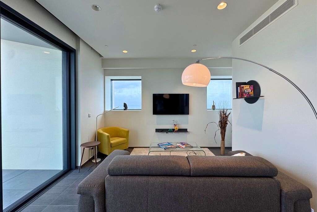 Stjulians-apartment-for-let-christies-malta