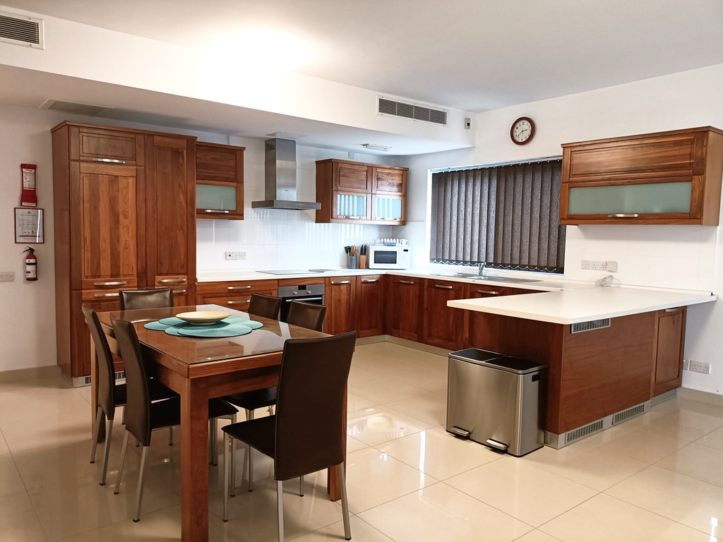 Swieqi Furnished Maisonette's Image 4