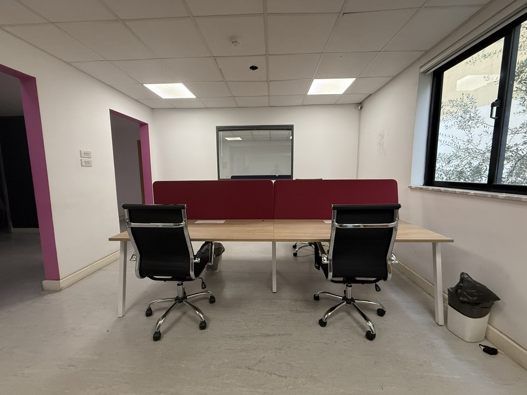 Ta' Xbiex Fully Equipped Office's Image 3