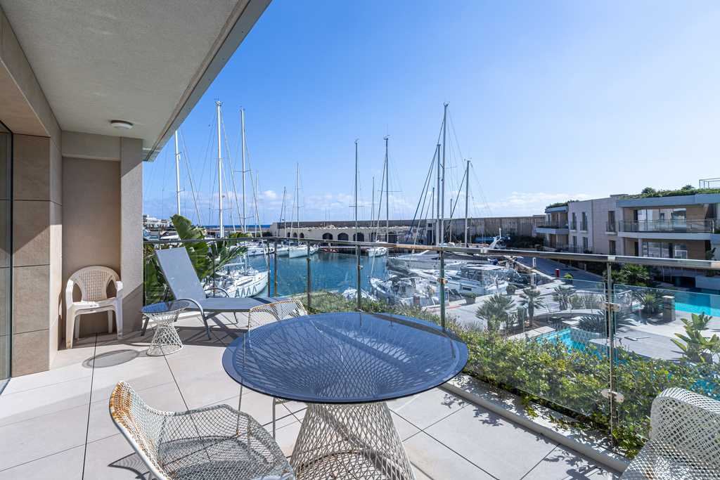 Laguna-2-bedroom-apartment-christies-malta
