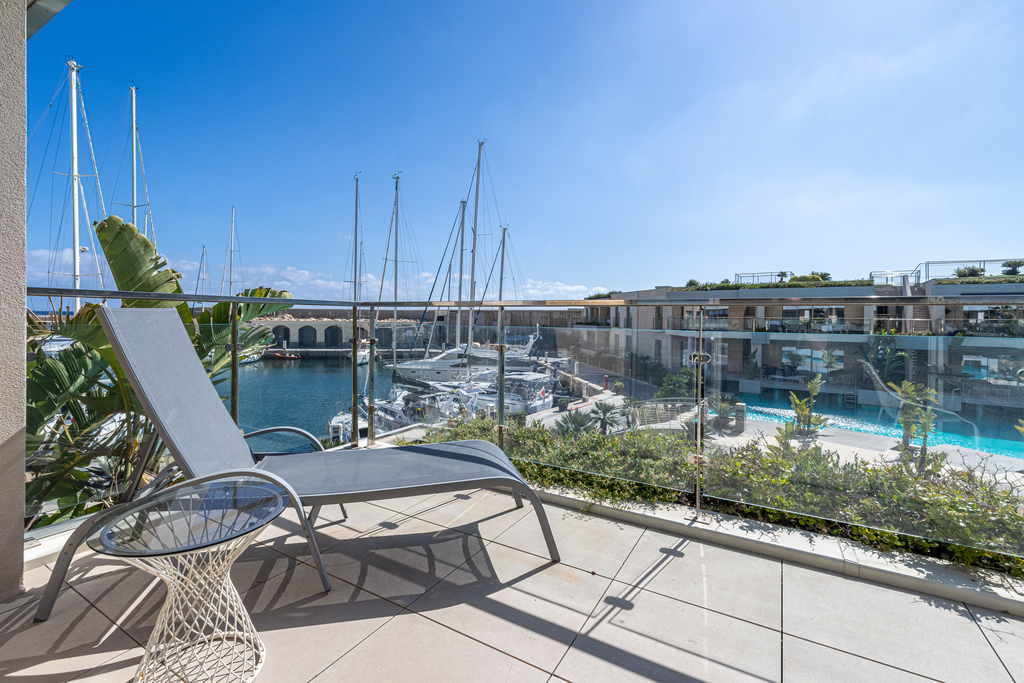 Portomaso-apartment-long-term-christies-malta