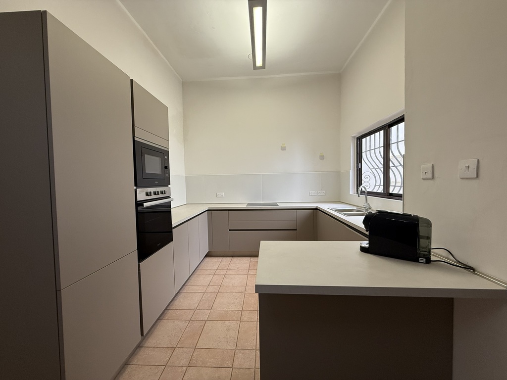 Sliema Furnished Town House's Image 4