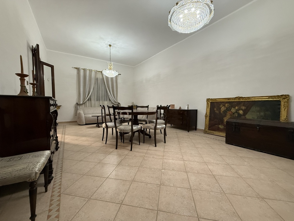 sliema-townhouse-sunny-climate-christies-malta