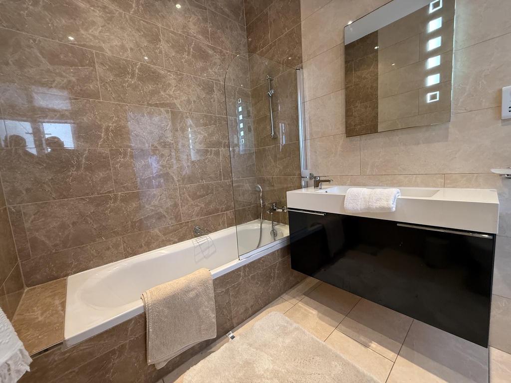 St Julians Furnished Apartment's Image 9