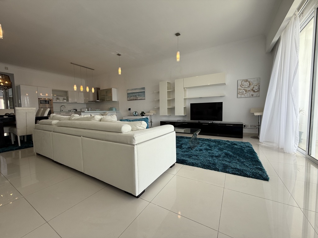 stjulians-apartment-to-let-maltese-weather-christies-malta
