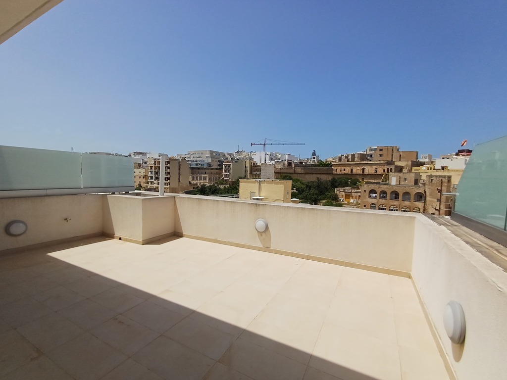 Sliema Seafront Furnished Apartment's Image 10