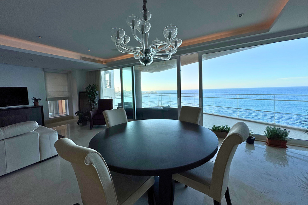 Sliema Seafront Apartment's Image 4