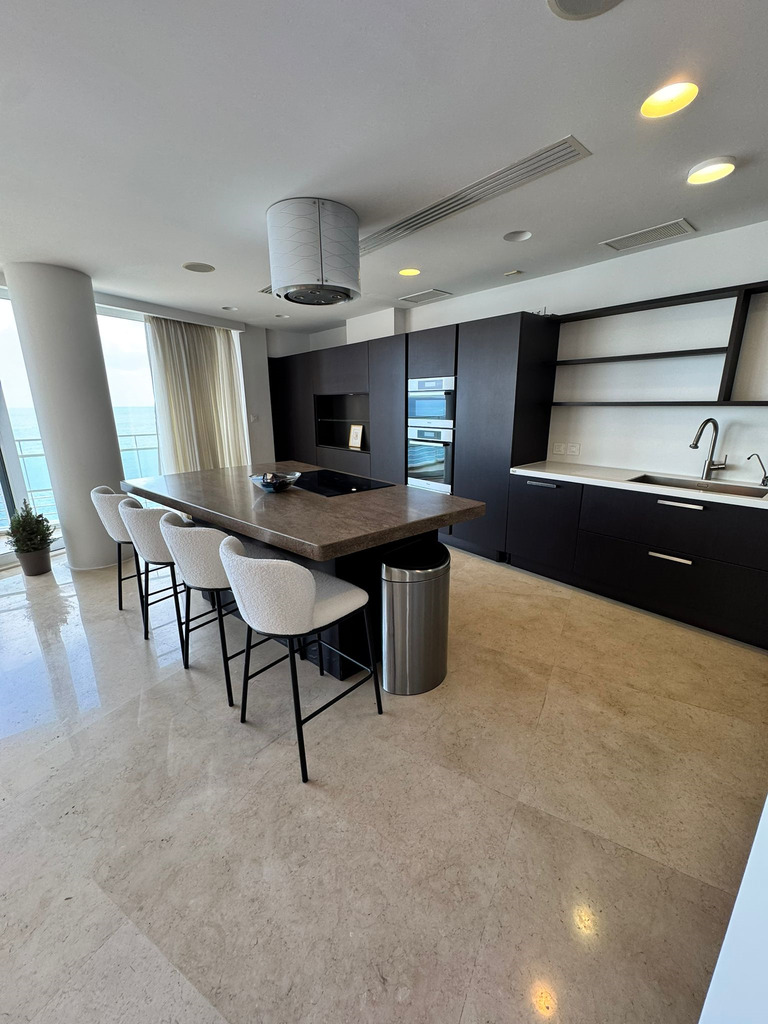 Sliema Seafront Apartment's Image 6