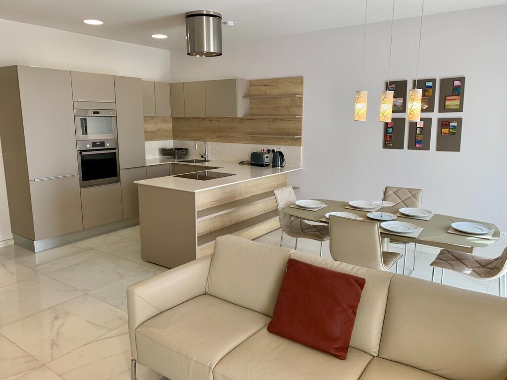 sliema-furnished-apartment-to-let-christies-malta
