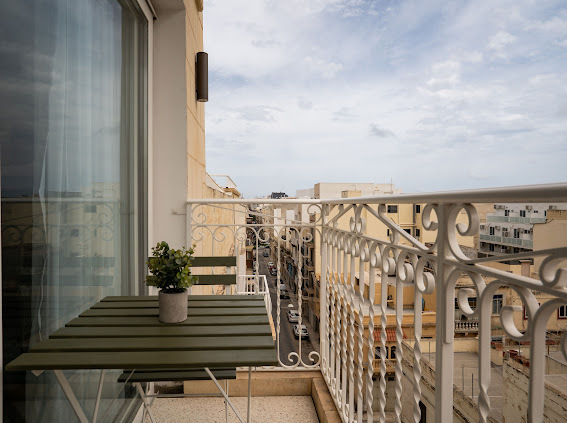 Gzira-apartment-to-let-christies-malta