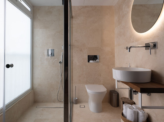 Gzira Furnished Apartment's Image 9