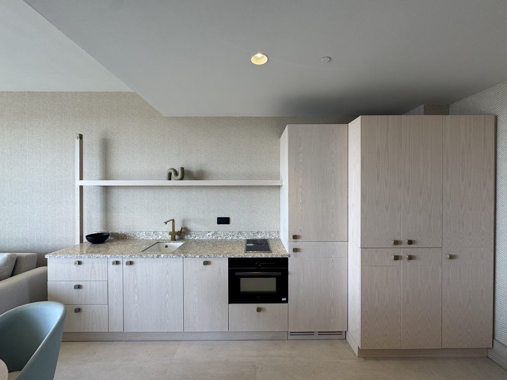 Mercury Towers Lifestyle Apartment's Image 5