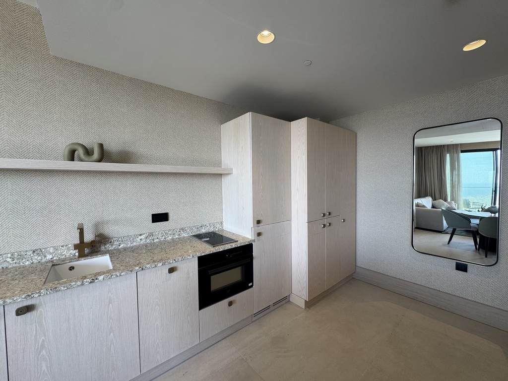 Mercury Towers Lifestyle Apartment's Image 6