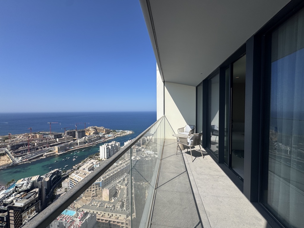 Mercury-towers-apartment-to-let-christies-malta