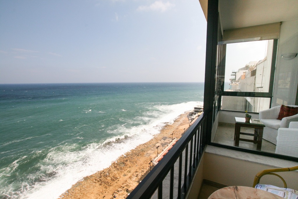 Sliema Seafront Apartment's Image 3