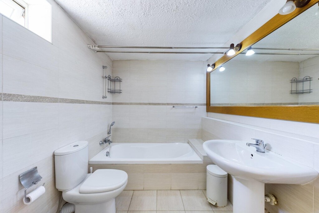 Attard Furnished Detached Bungalow's Image 11