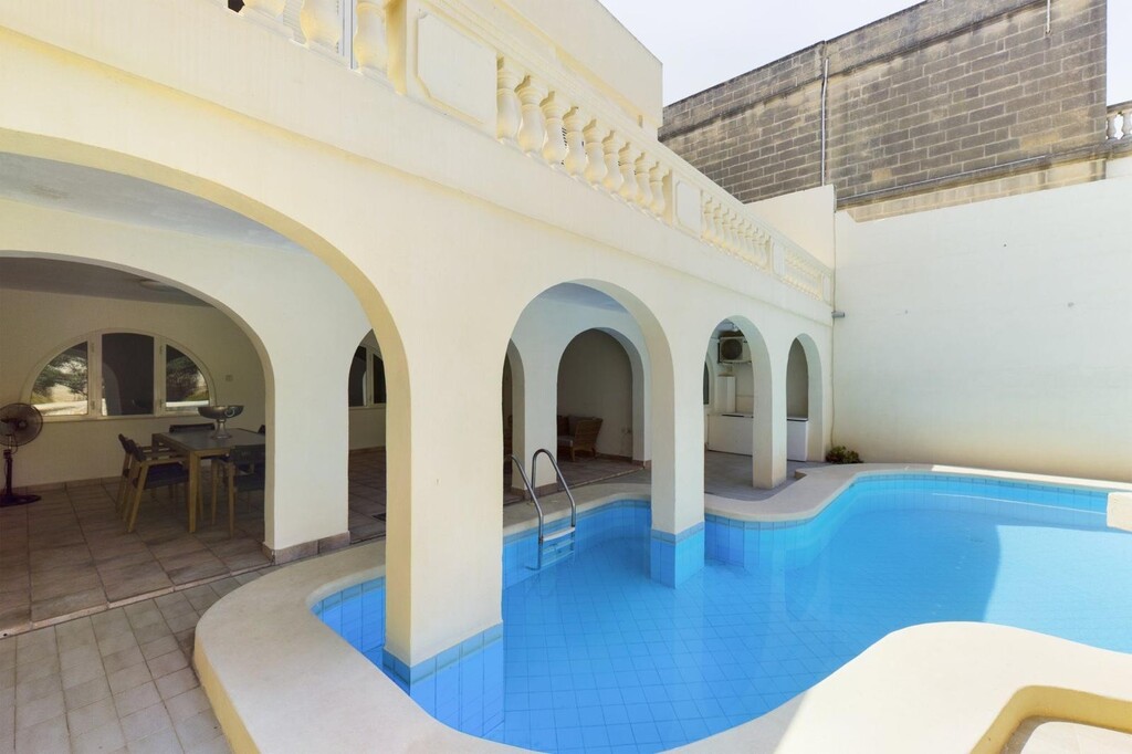 attard-family-friendly-christies-malta