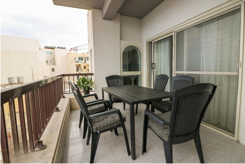 Sliema Furnished Apartment's Image 13