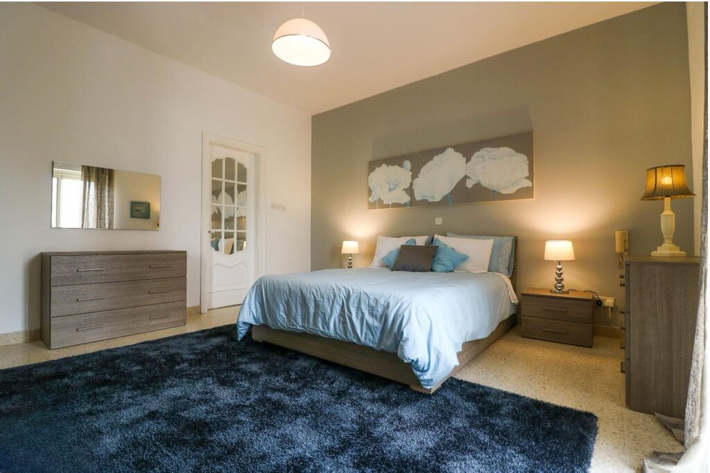 Sliema Furnished Apartment's Image 9