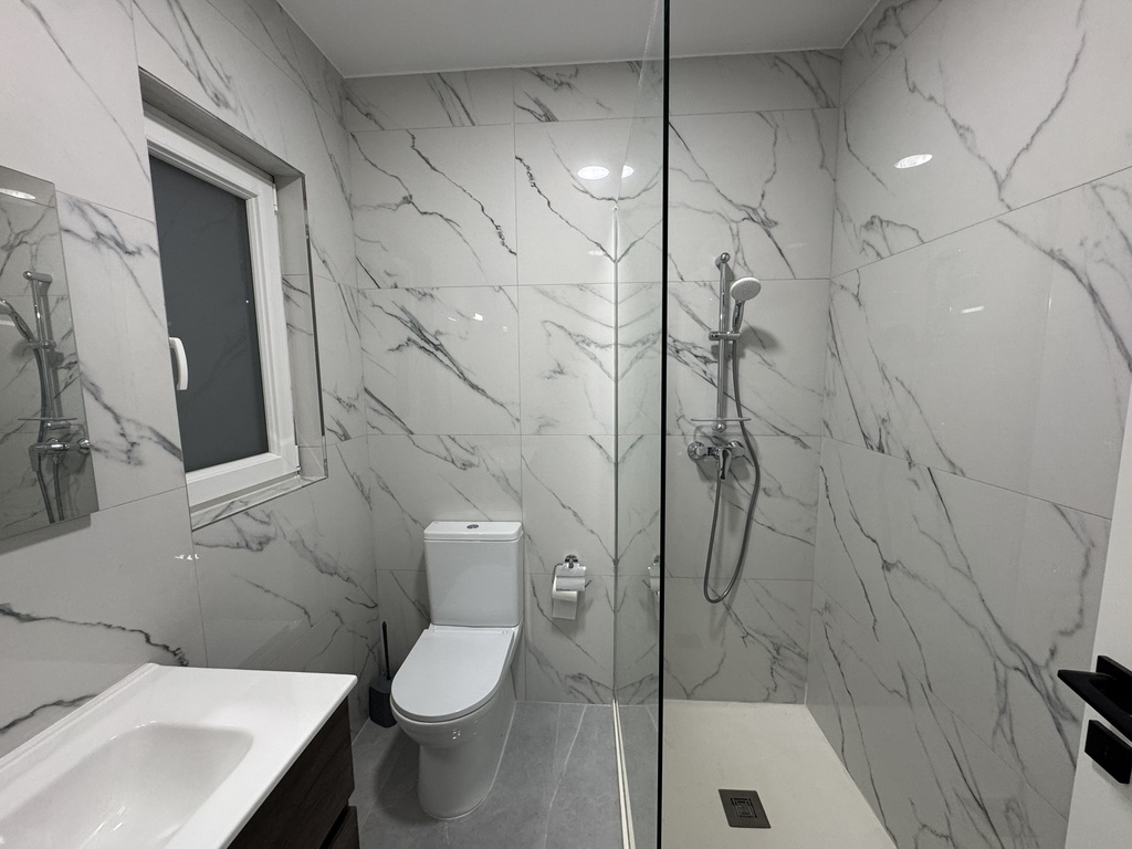 Sliema Seafront Apartment's Image 11
