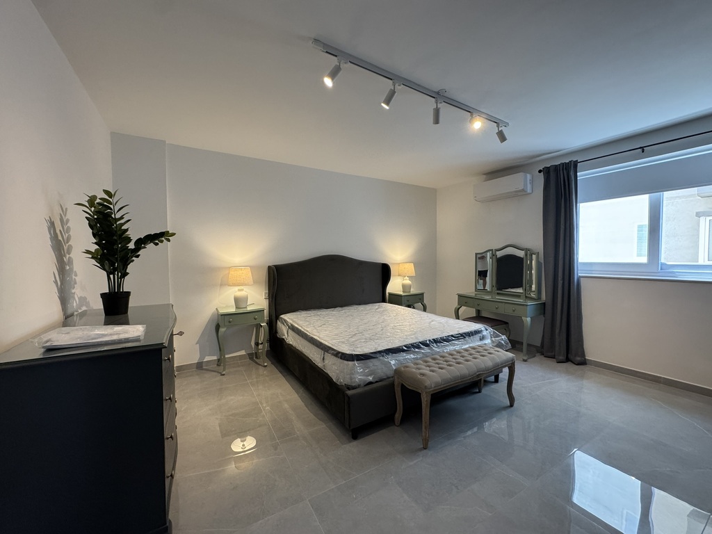 Sliema Seafront Apartment's Image 7