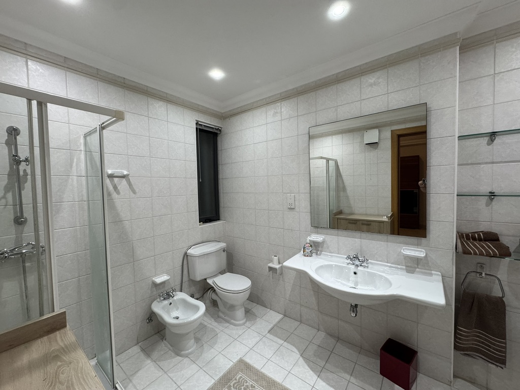 Sliema Furnished Apartment's Image 9