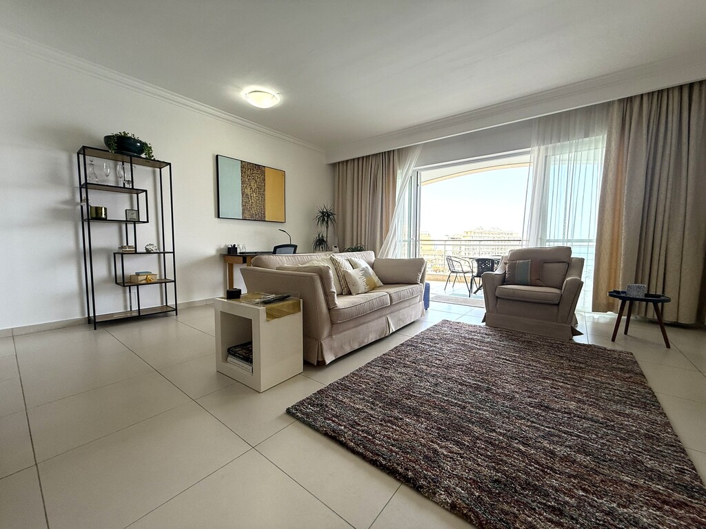 St Julians Seafront Apartment's Image 4