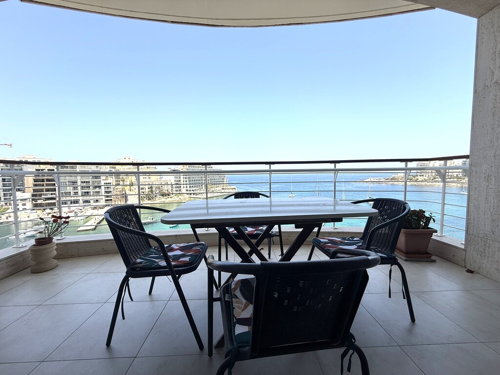 Prime-location-apartment-christies-malta
