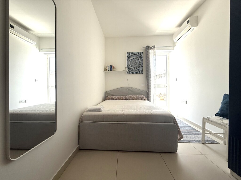 St Julians Seafront Apartment's Image 10