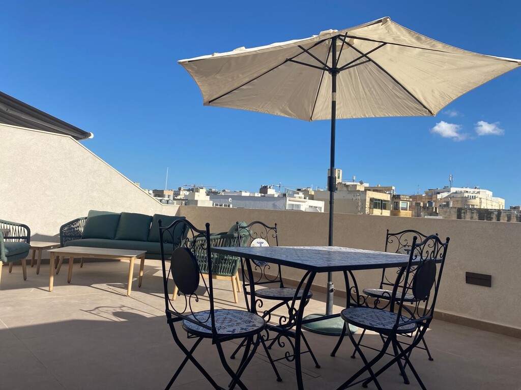 sliema-aparmtent-to-let-furnished-christies-malta