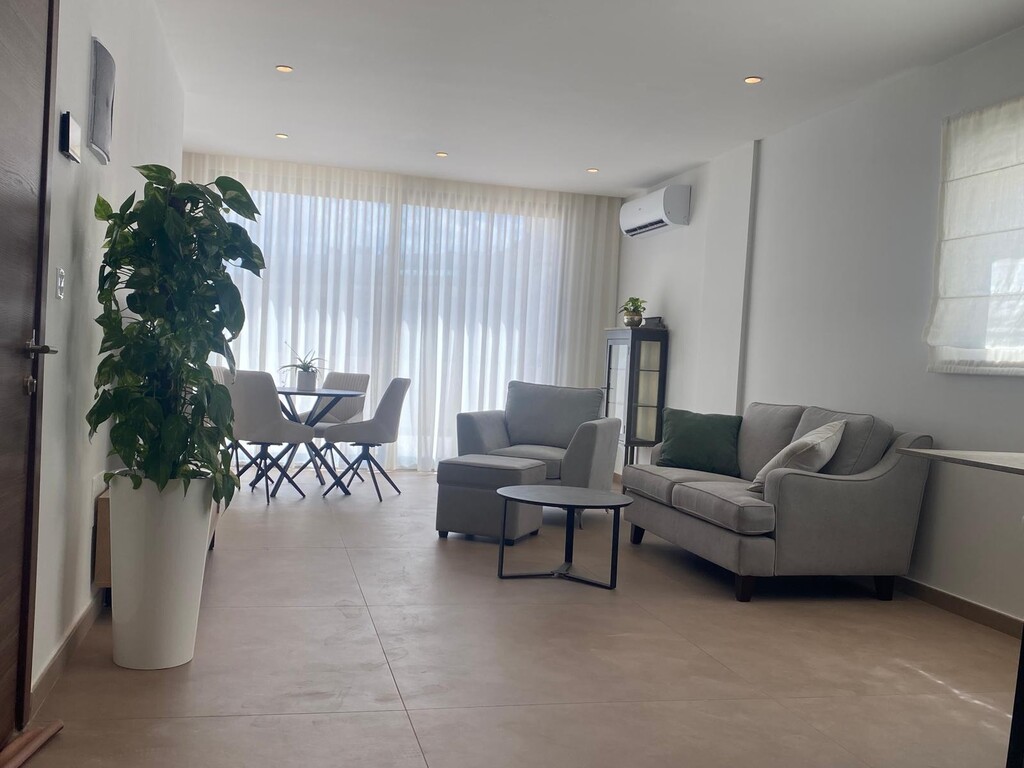 Sliema Furnished Apartment's Image 4