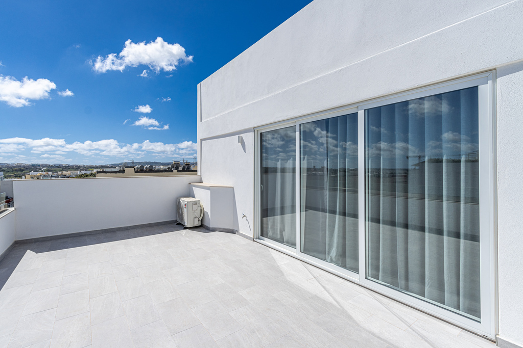 Attard_penthouse_to_let-holiday_home-oyster_christie's