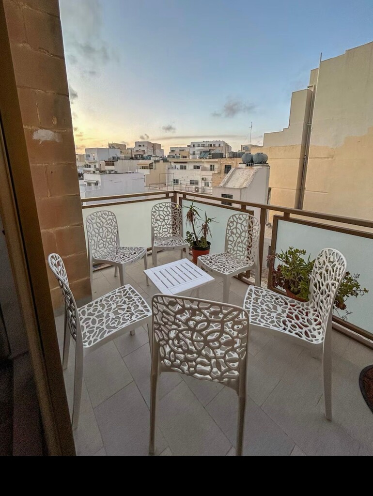Sliema Furnished Apartment's Image 3