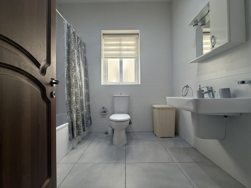 Sliema Furnished Apartment's Image 9