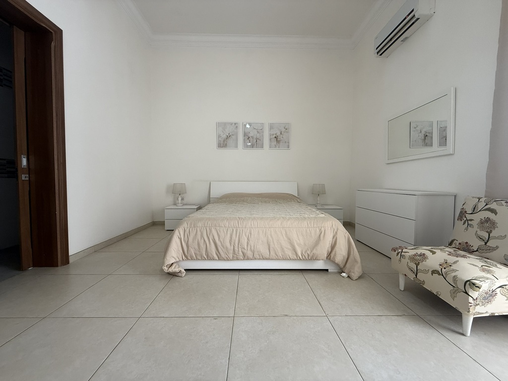 Sliema Furnished Apartment's Image 7