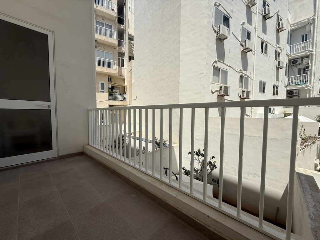 Sliema Furnished Apartment's Image 10